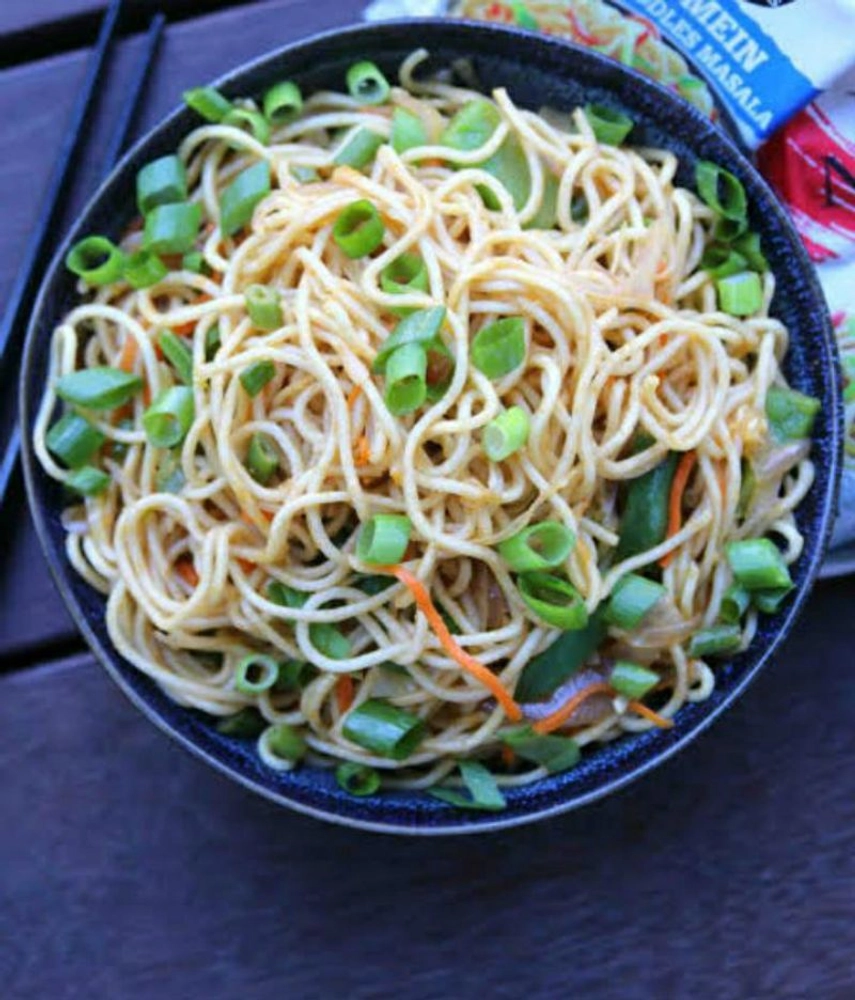 Buy Hakka Noodles online from Maal Guzar Resturanat