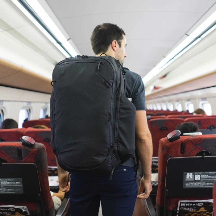 Peak Design Travel Backpack / 45L / Black