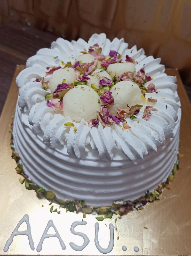 Wonderful Rasgulla Vanilla Fusion Cake Delivery Chennai, Order Cake Online  Chennai, Cake Home Delivery, Send Cake as Gift by Dona Cakes World, Online  Shopping India