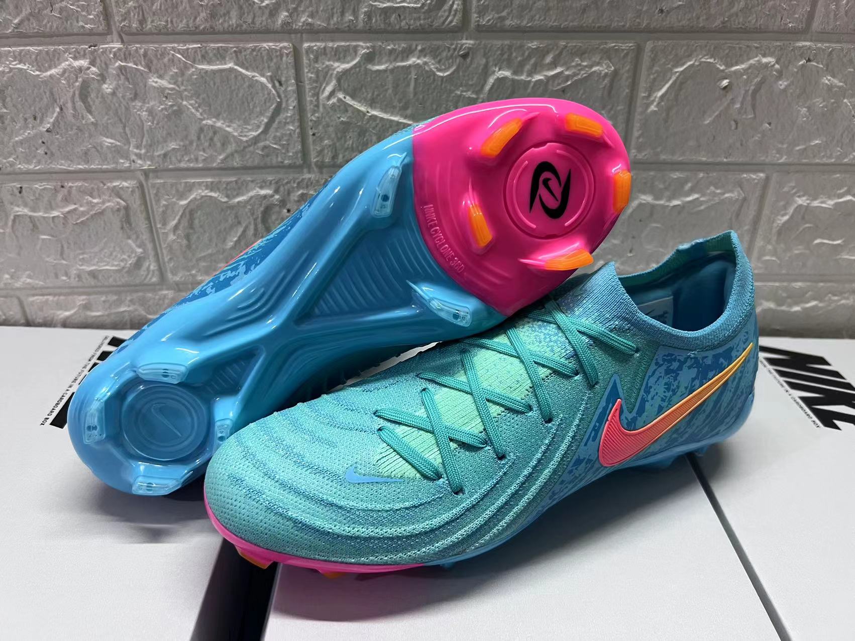 Nike Phantom Luna Elite FG Blue Low Ankle