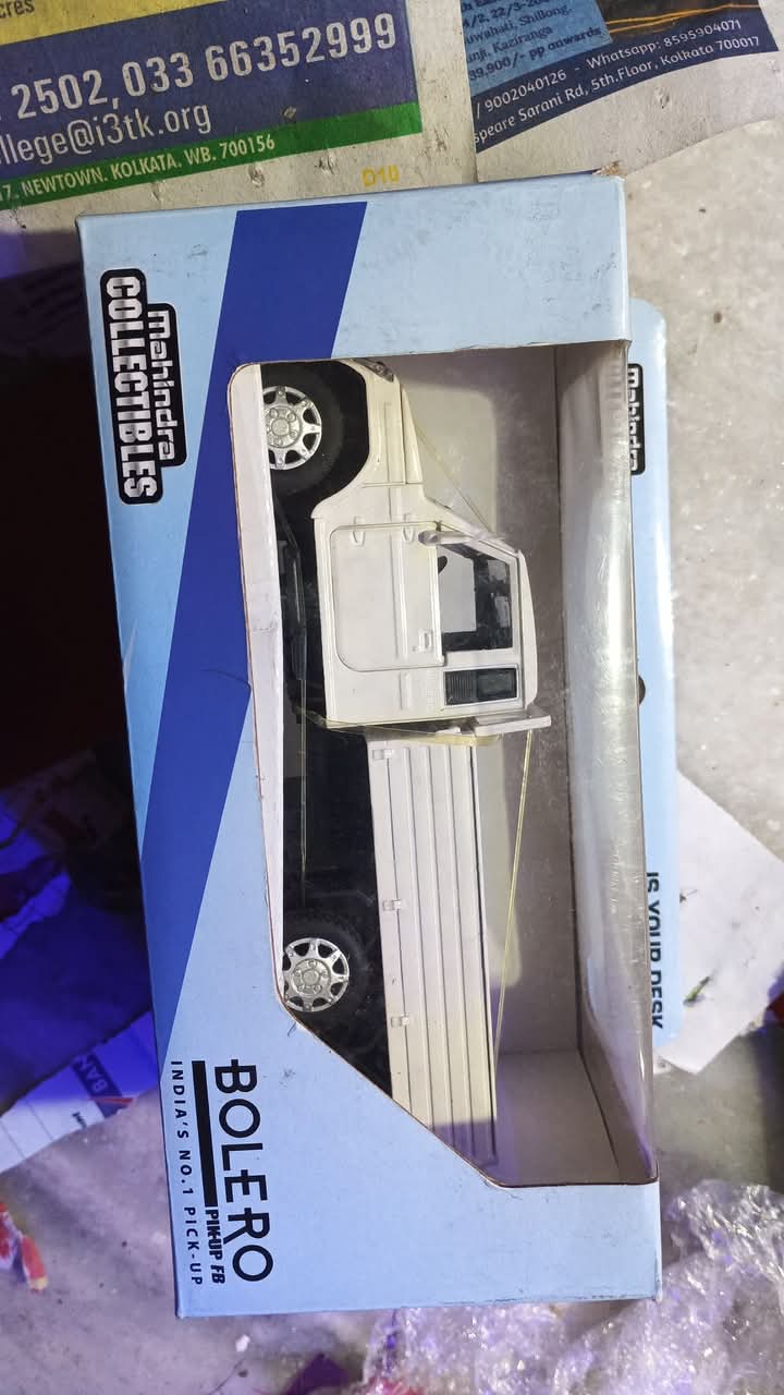 Mahindra M2all Bolero Pickup Diecast Toy Car
