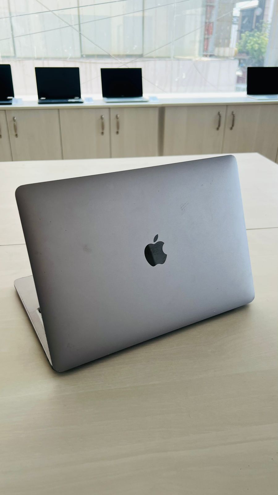 Apple MacBook Pro a2251 - 2020 - i5 16gb ram, 512gb ssd - Infocom