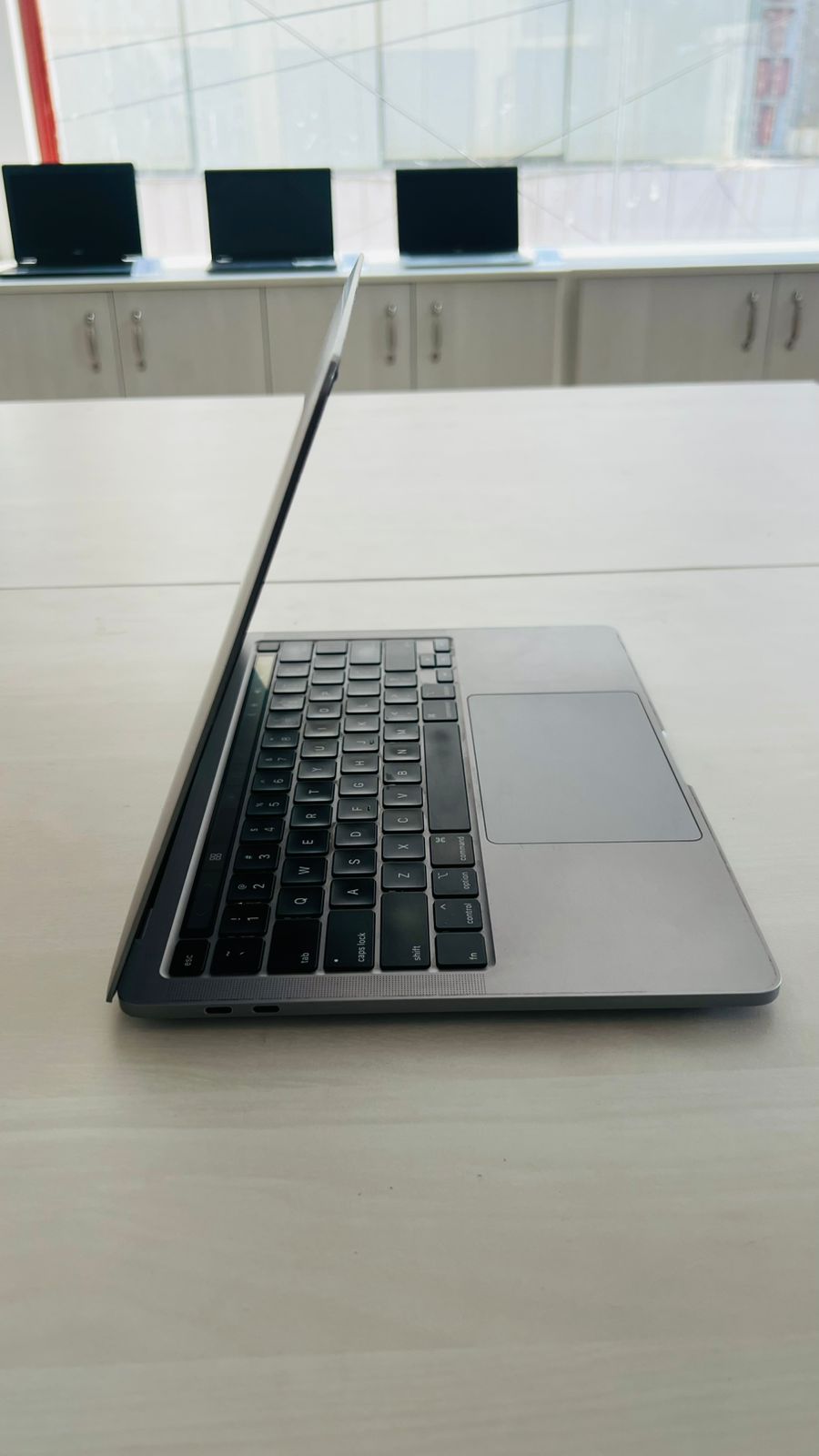 Apple MacBook Pro a2251 - 2020 - i5 16gb ram, 512gb ssd - Infocom