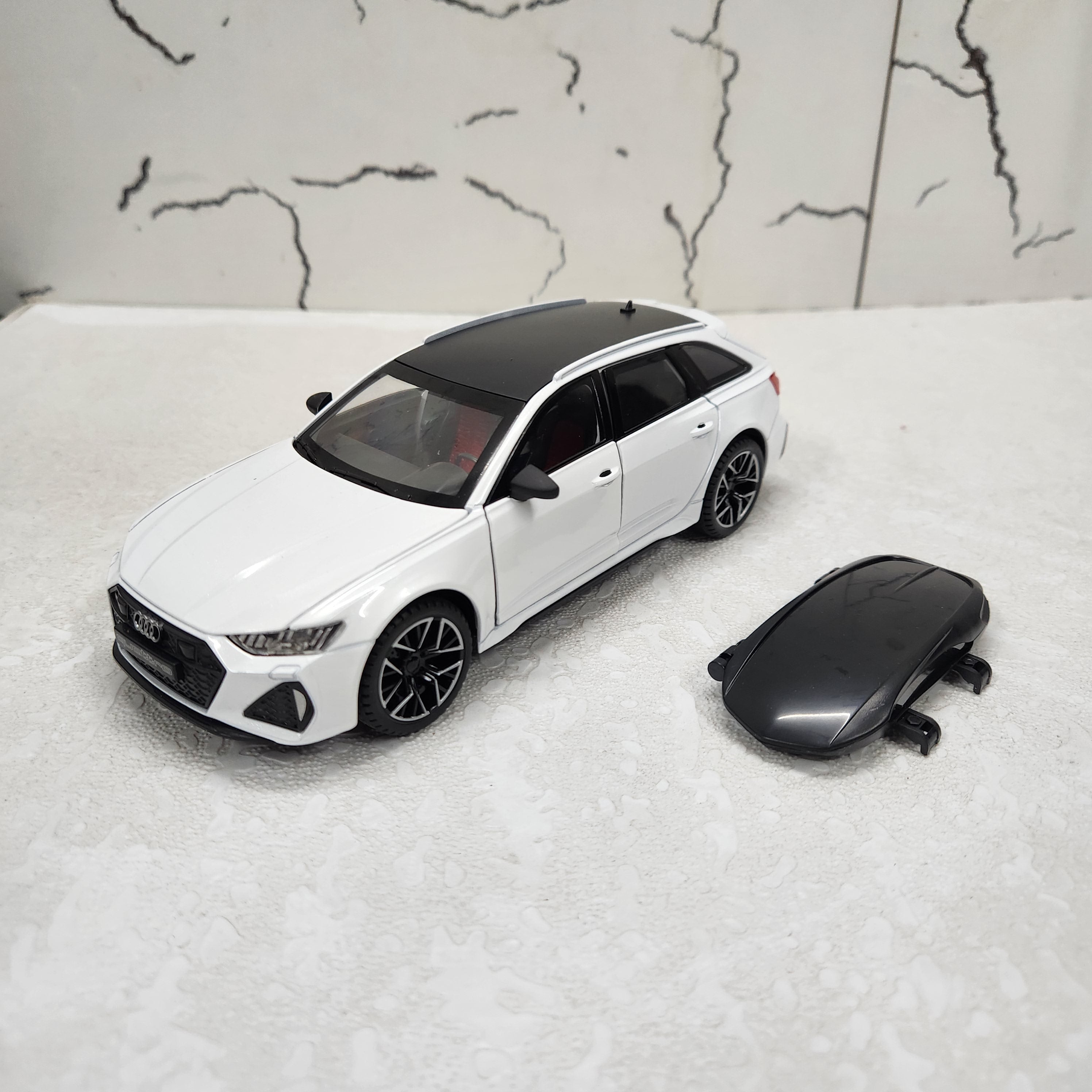 Audi RS6 Metal Diecast Car 1:24 (20x8 cm) - Lycram