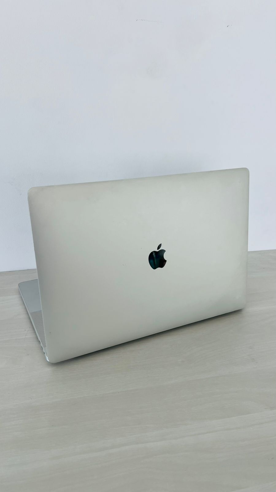 Apple MacBook Pro a2141 - 2019 - i9, 8core, 64gb ram, 1tb ssd with