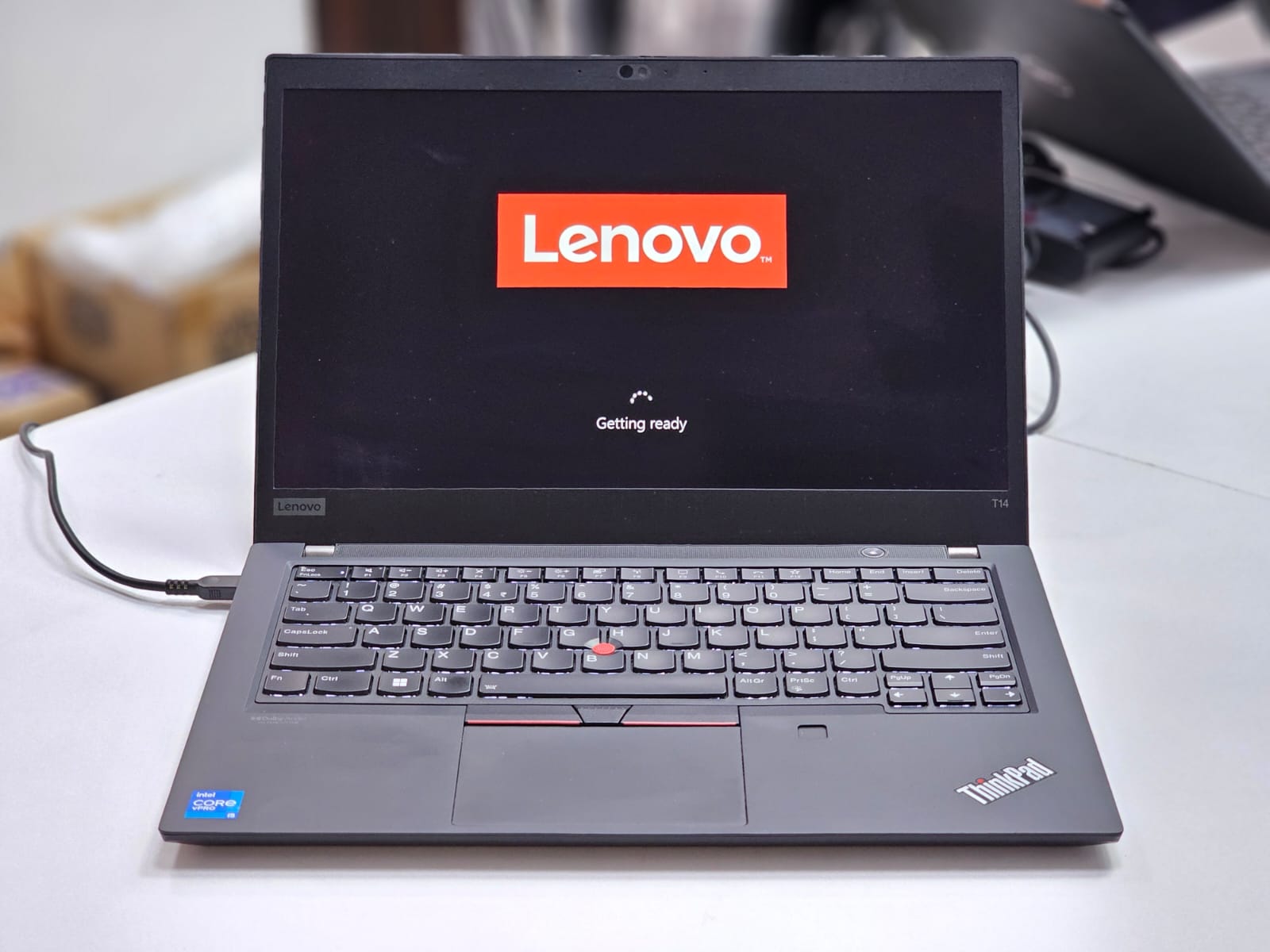 美品 Lenovo ThinkPad T14 Gen2 i5 16GB 14型 Lenovo ThinkPad T14 Gen 2 価格.com限定 Core i5・16GBメモリー