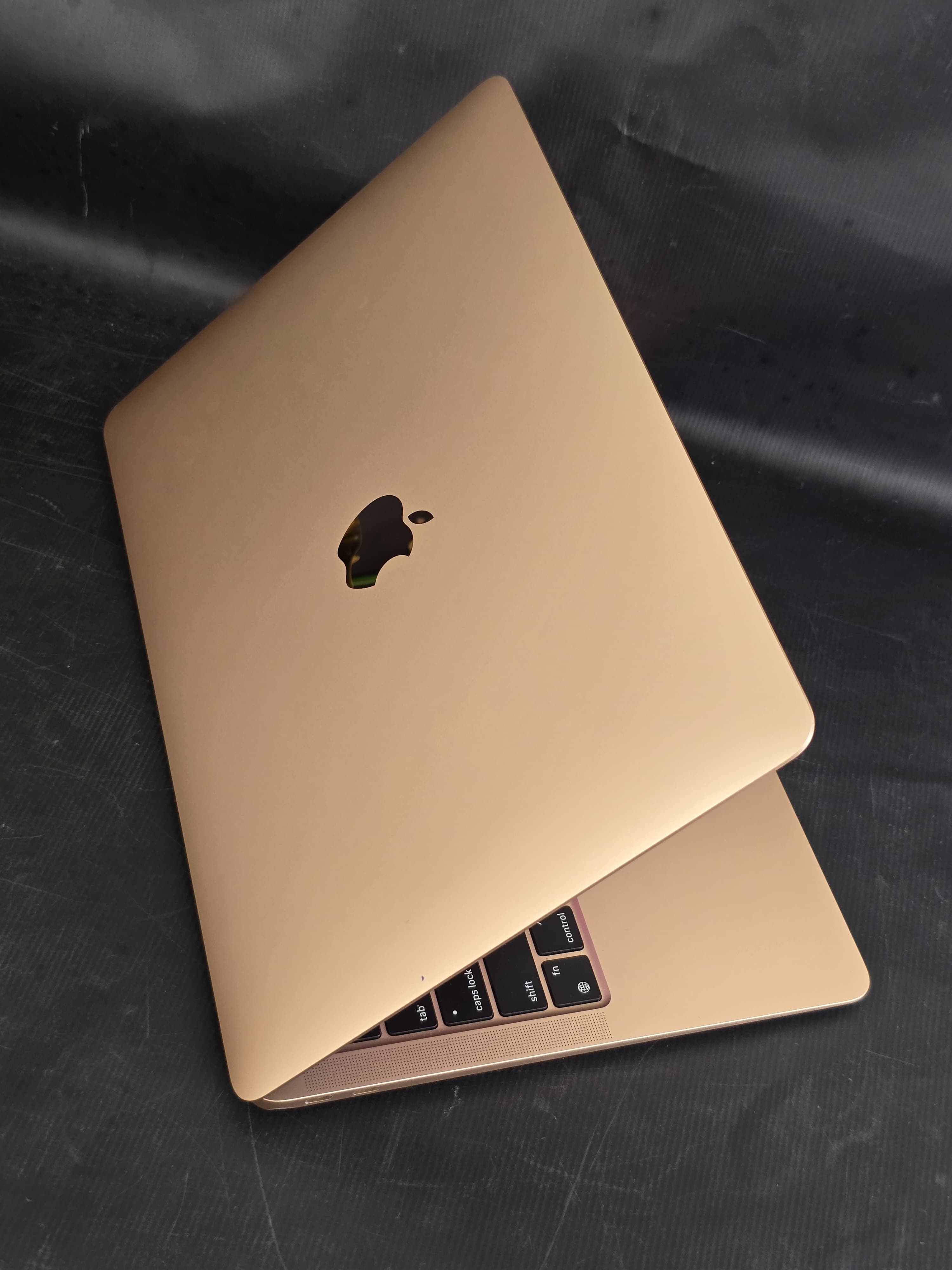 Apple MacBook Air A2337 ゴールド MacBook Air Apple 13.3inch MGND3J/A A2337 2020 選べるOS