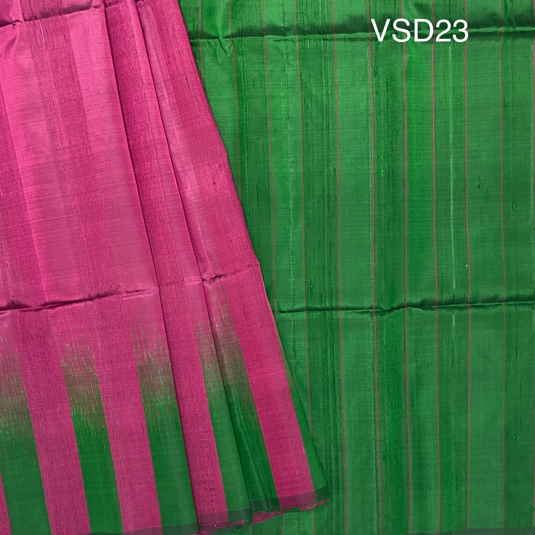 Go Green with this georgette saree and silk pallu with silk blouse To  purchase mail us at hou… | Long blouse designs, Designer saree blouse  patterns, Blouse designs