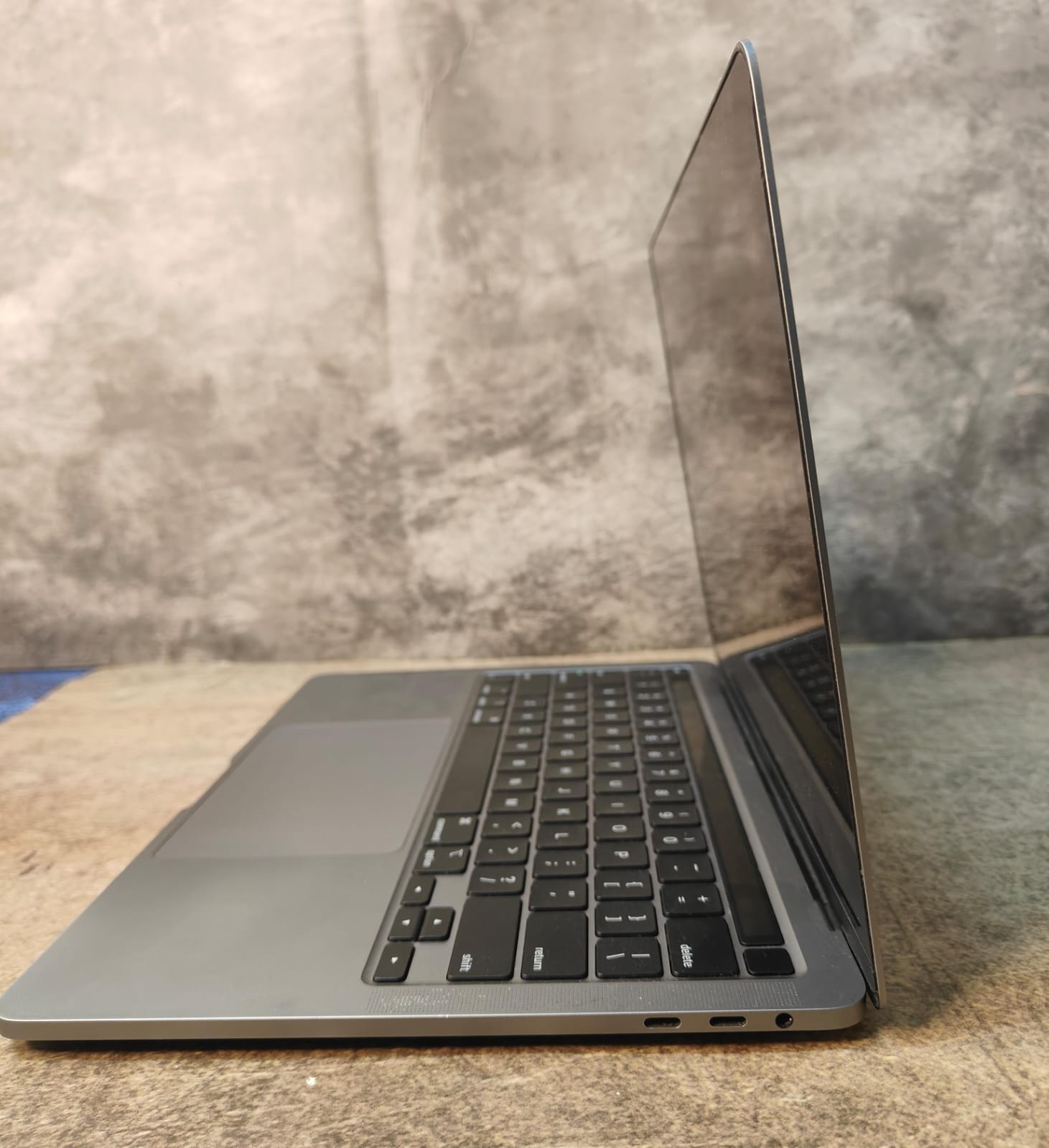 MacBook本体 MacBook Pro13inch 512 16 core i5 2020 Apple 2020 Macbook Pro A2251 |16GB 512GB | Pre Owned