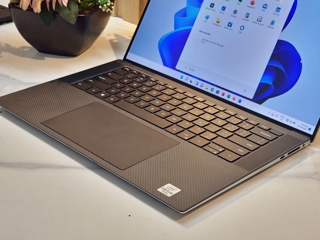 Dell Precision 5550 Core i7 | 1TB SSD - 32GB Pre-Owned