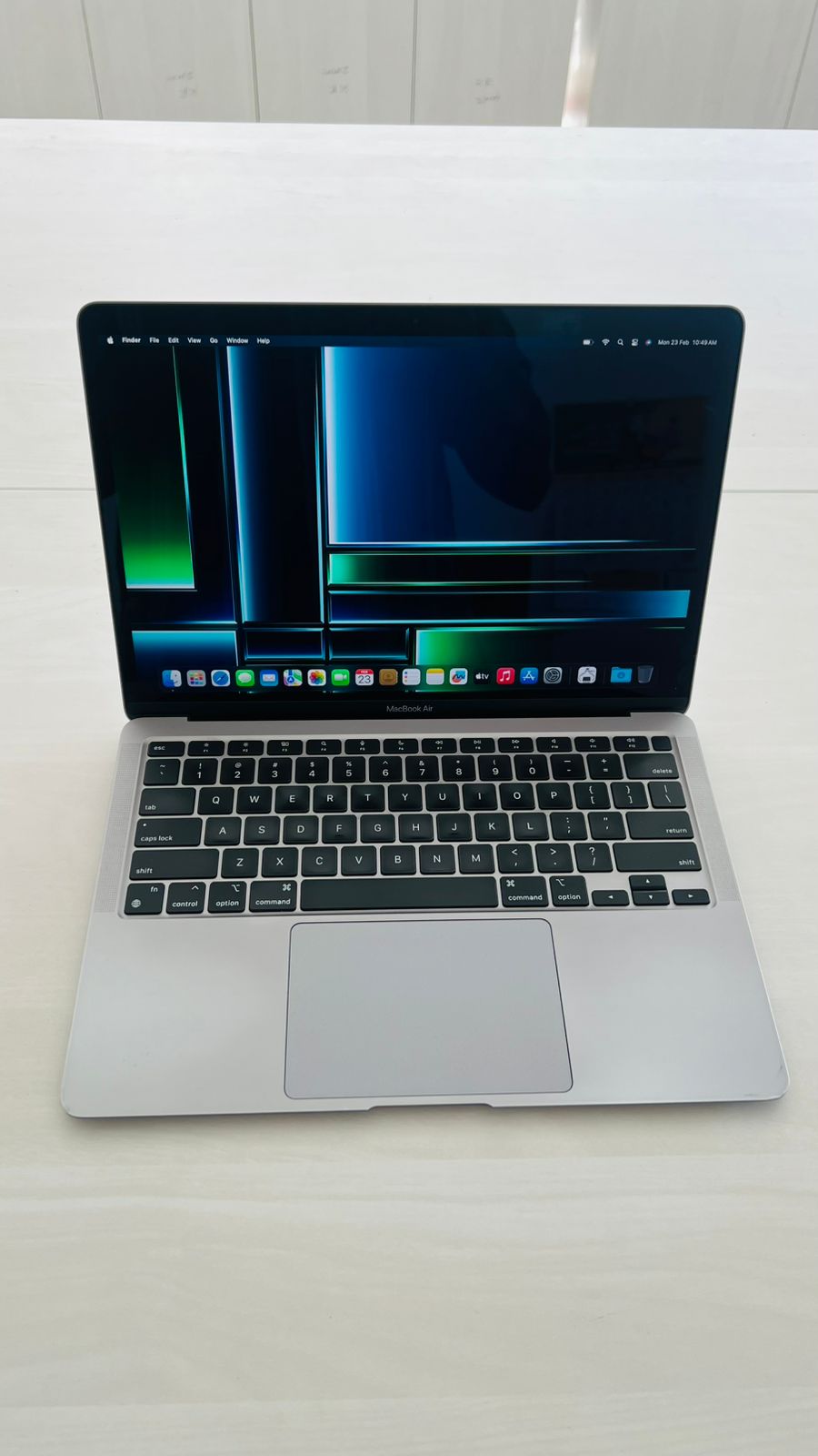 Apple MacBook Air a2337 - 2020 - M1 chip 16gb ram, 256gb ssd