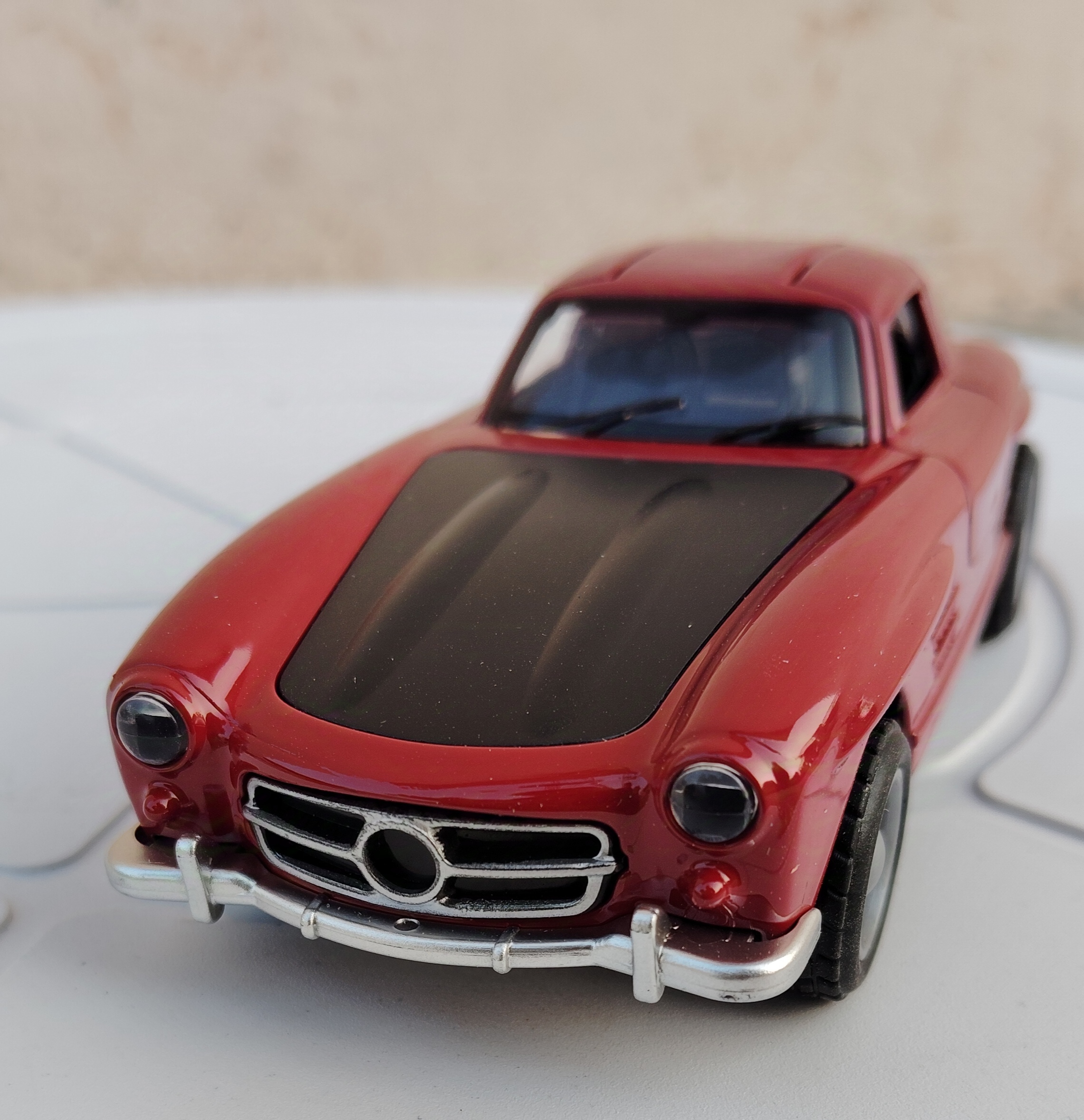Mercedes Benz 300SL Toy Car Model 1/36 Diecast
