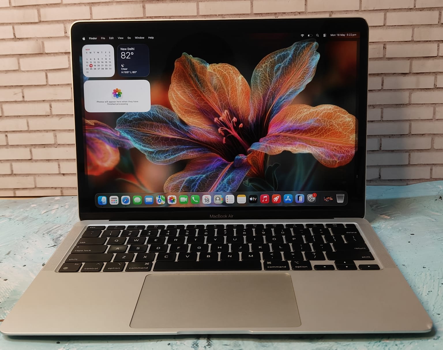 Apple 2020 Macbook Air M1 A2337 | Pre-Owned 13.3 Inch