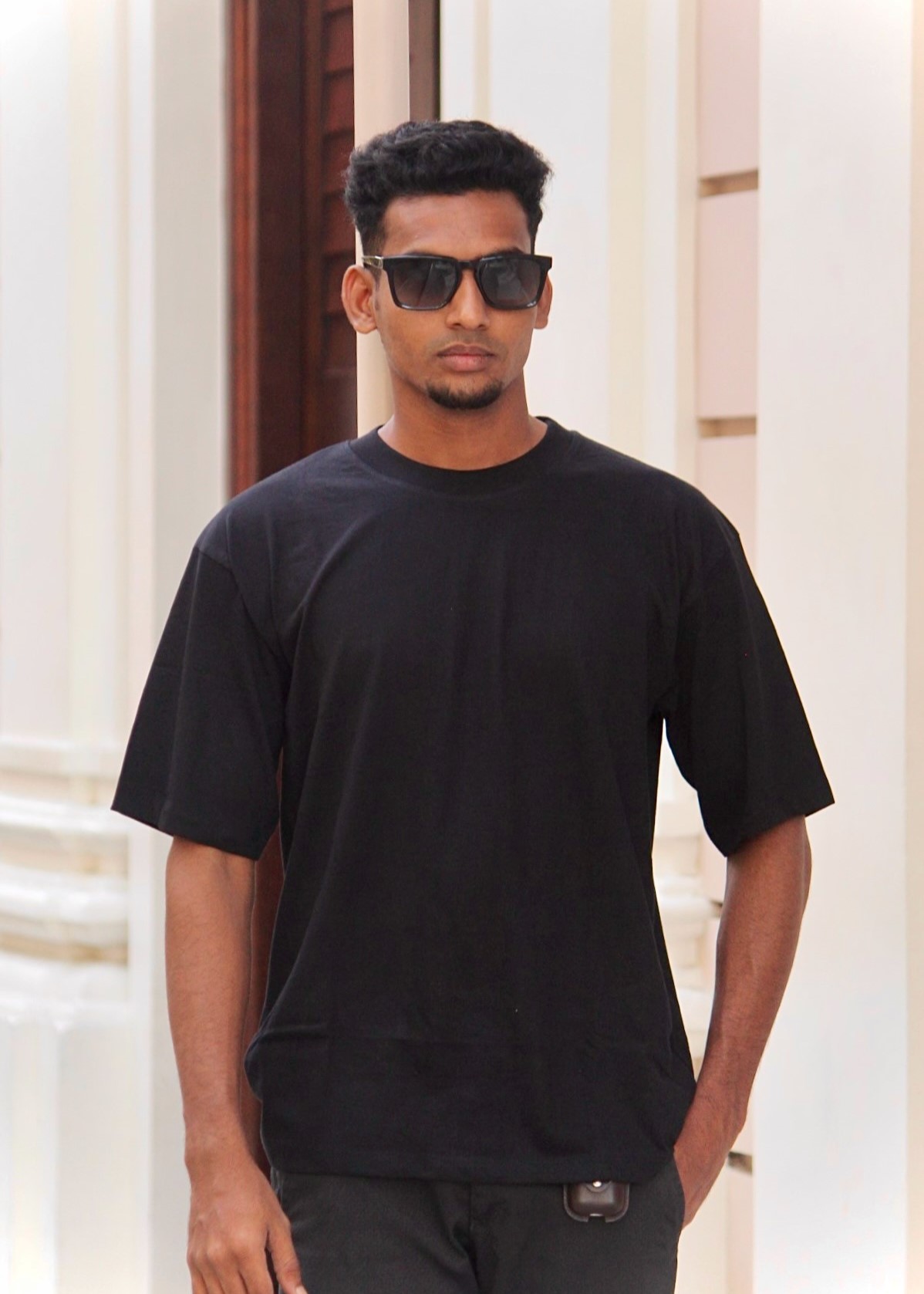 Black Oversize T-Shirt - Comfort Meets Style