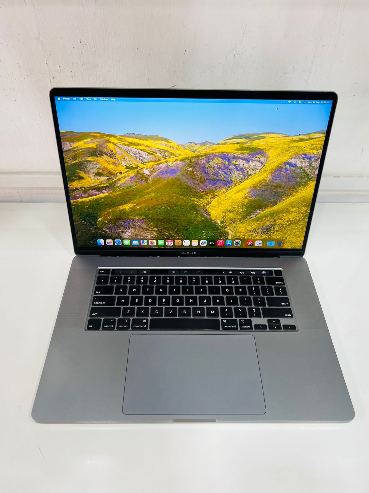Apple MacBook Pro a2141 - 2019 - i7 16gb ram, 512gb ssd with 5.5gb