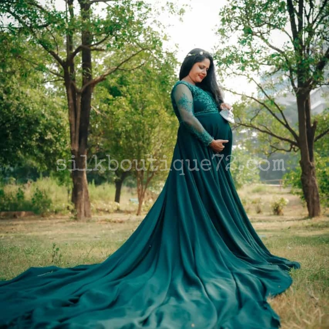 B.Green-Colored Maternity Short Nightdress