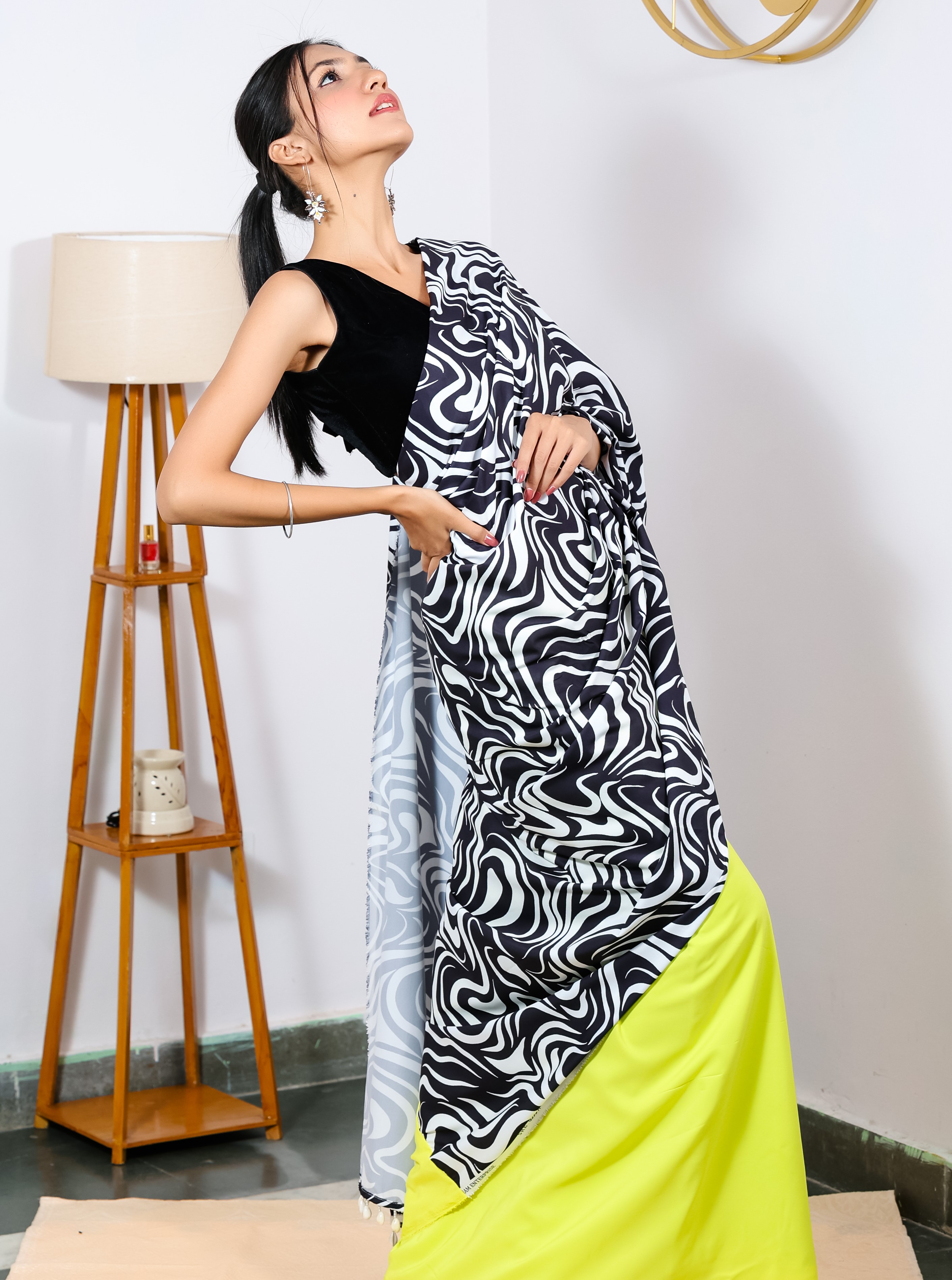 Buy LA VITA Printed Bollywood Georgette White, Black Sarees Online @ Best  Price In India | Flipkart.com