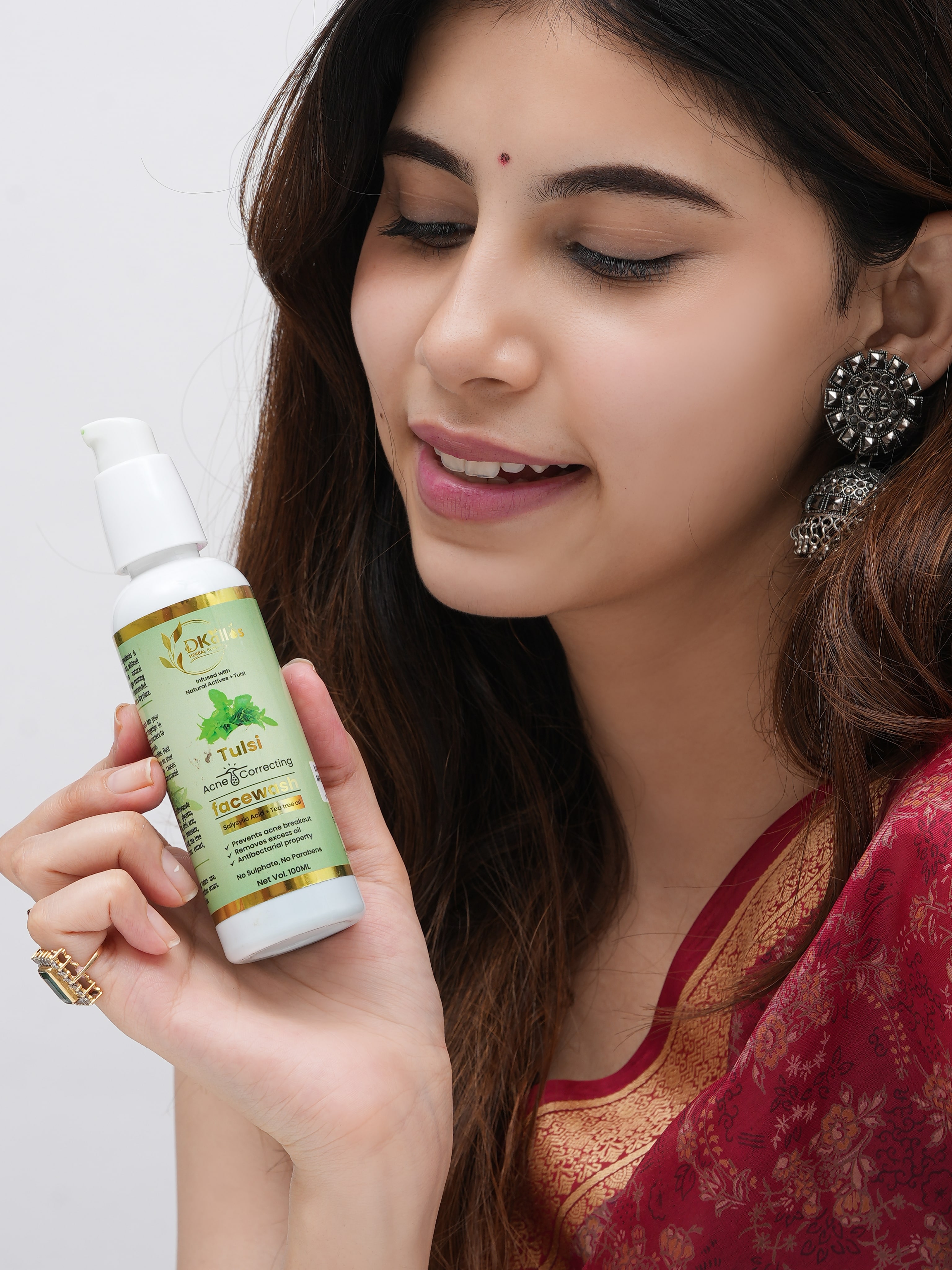 Tulsi Acne Correcting Face Wash
