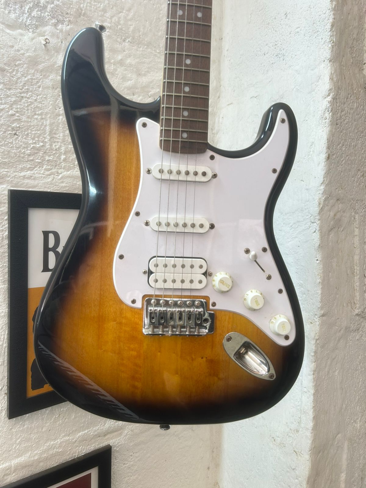 Buy Used Fender Electric Guitars at Muziqo